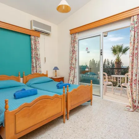 Argaka Sun Tria * Πάφος